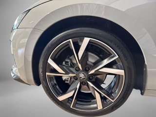 Thumbnail Mobil 8