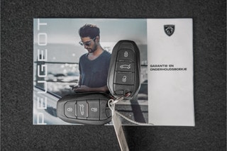 Thumbnail Mobil 9
