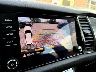 Thumbnail Mobil 8