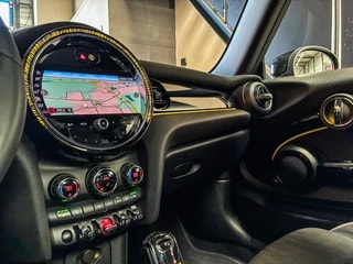Thumbnail Mobil 8