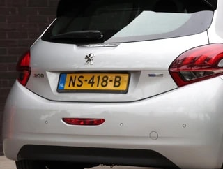 Thumbnail Mobil 8