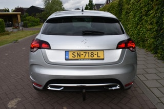 Thumbnail Mobil 8