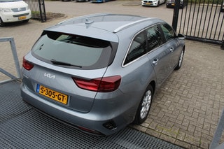 Thumbnail Mobil 6