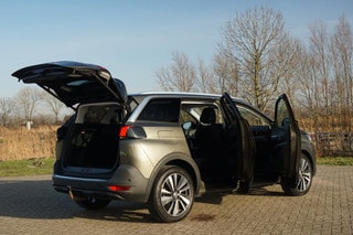 Thumbnail Mobil 6