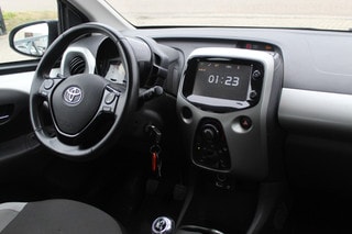 Thumbnail Mobil 4