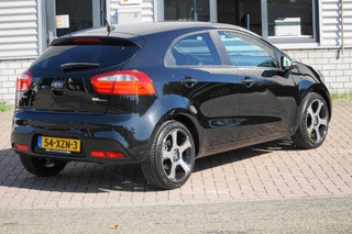 Thumbnail Mobil 9