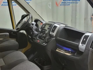 Thumbnail Mobil 8