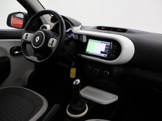 Thumbnail Mobil 4