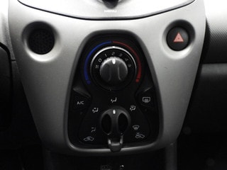 Thumbnail Mobil 6