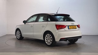 Thumbnail Mobil 6