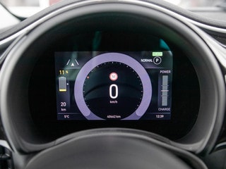 Thumbnail Mobil 10