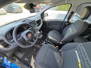 Thumbnail Mobil 6