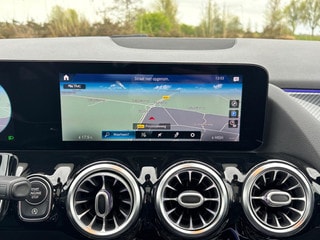 Thumbnail Mobil 8