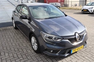 Thumbnail Mobil 6