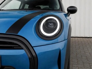 Thumbnail Mobil 9