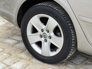 Thumbnail Mobil 6