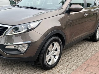 Thumbnail Mobil 8