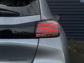 Thumbnail Mobil 8