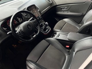 Thumbnail Mobil 6