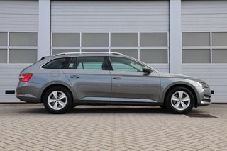 Thumbnail Mobil 4