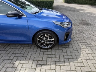 Thumbnail Mobil 8