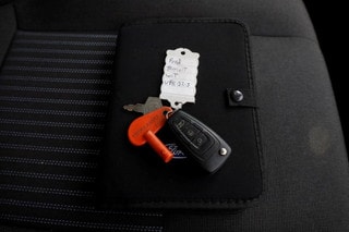 Thumbnail Mobil 6