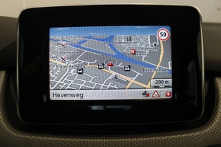 Thumbnail Mobil 4