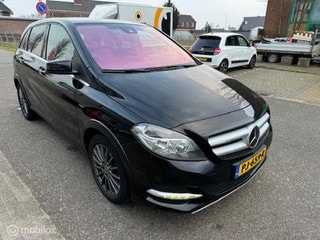 Thumbnail Mobil 8