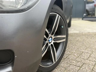 Thumbnail Mobil 3