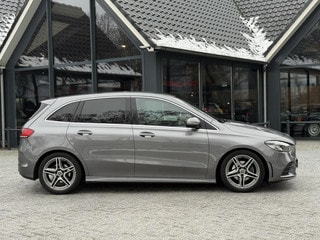 Thumbnail Mobil 9