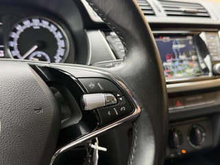 Thumbnail Mobil 10