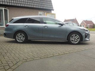 Thumbnail Mobil 4