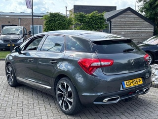 Thumbnail Mobil 8