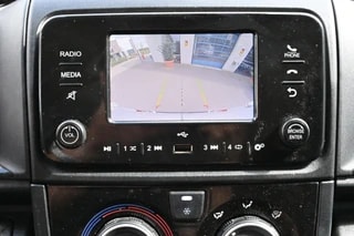 Thumbnail Mobil 6