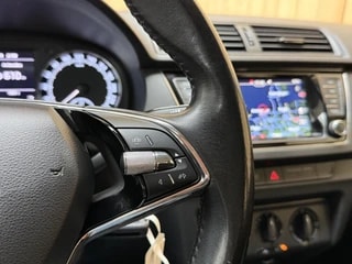 Thumbnail Mobil 10