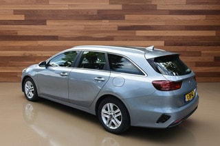 Thumbnail Mobil 4