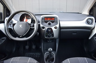 Thumbnail Mobil 6
