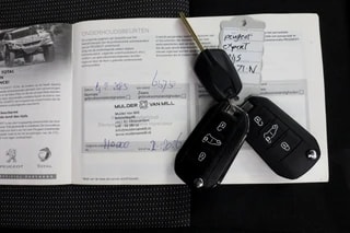 Thumbnail Mobil 6