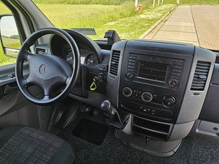 Thumbnail Mobil 8