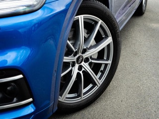 Thumbnail Mobil 7