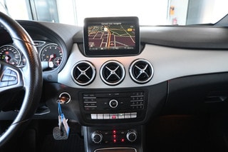 Thumbnail Mobil 9