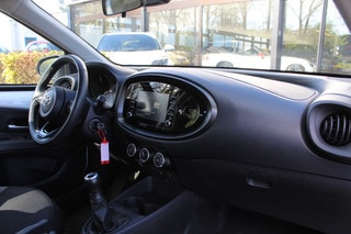 Thumbnail Mobil 4