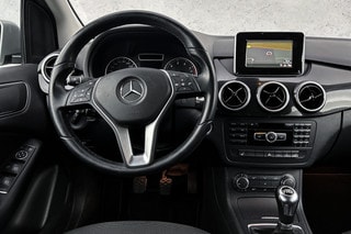 Thumbnail Mobil 10