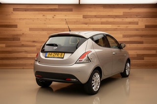 Thumbnail Mobil 5