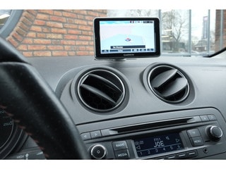 Thumbnail Mobil 8