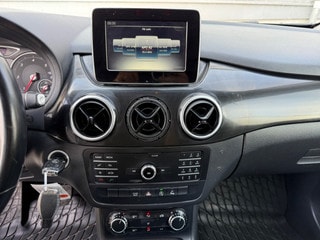 Thumbnail Mobil 9
