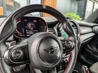 Thumbnail Mobil 8