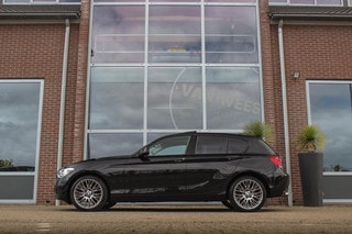 Thumbnail Mobil 6