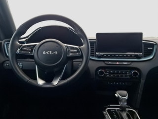 Thumbnail Mobil 8