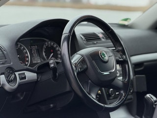 Thumbnail Mobil 10